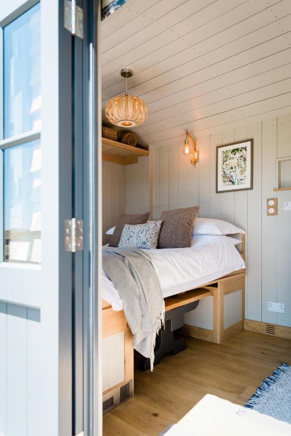 Boutique Cornish Shepherd'S Hut With Hot Tub Лонсестон Екстер'єр фото