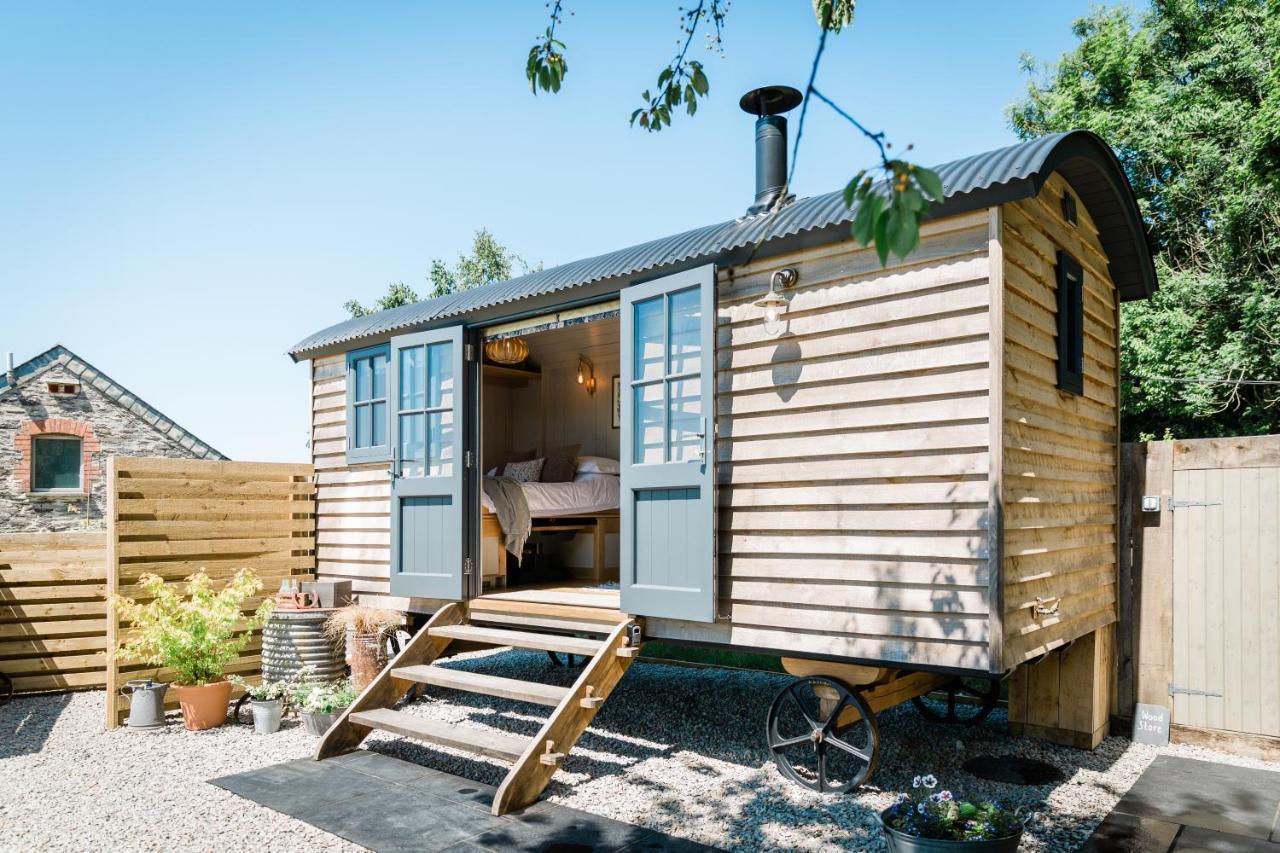 Boutique Cornish Shepherd'S Hut With Hot Tub Лонсестон Екстер'єр фото